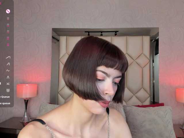 DollyConnor's BongaCams show and profile