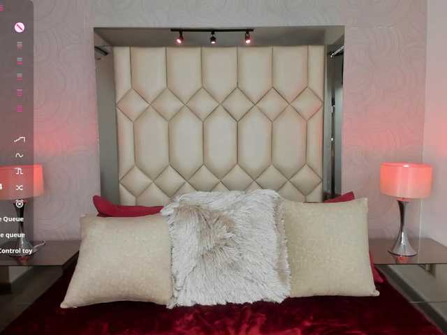 DollyConnor's BongaCams show and profile