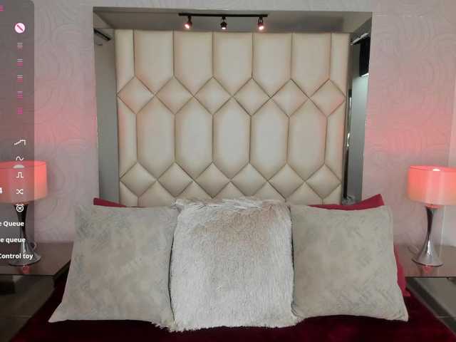 DollyConnor's BongaCams show and profile