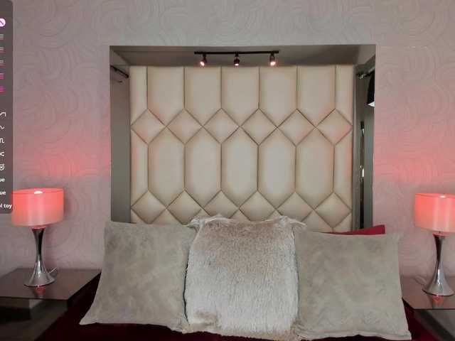 DollyConnor's BongaCams show and profile