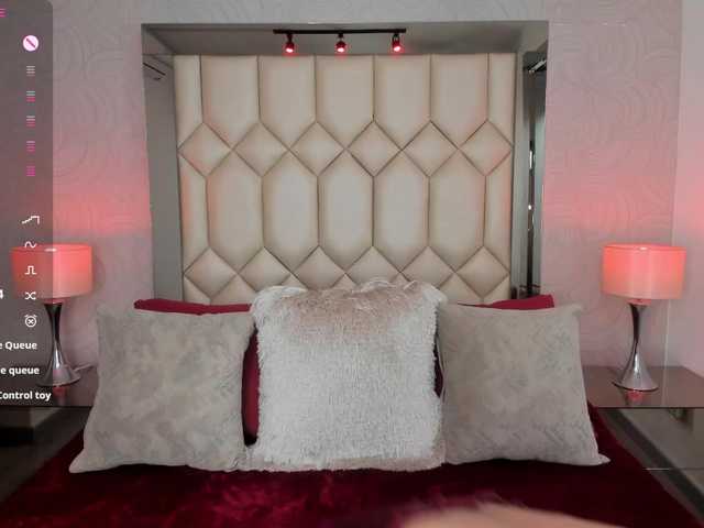 DollyConnor's BongaCams show and profile