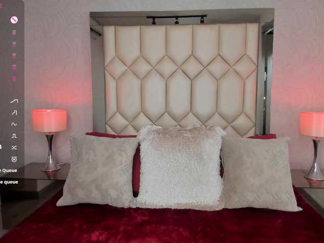 DollyConnor's BongaCams show and profile