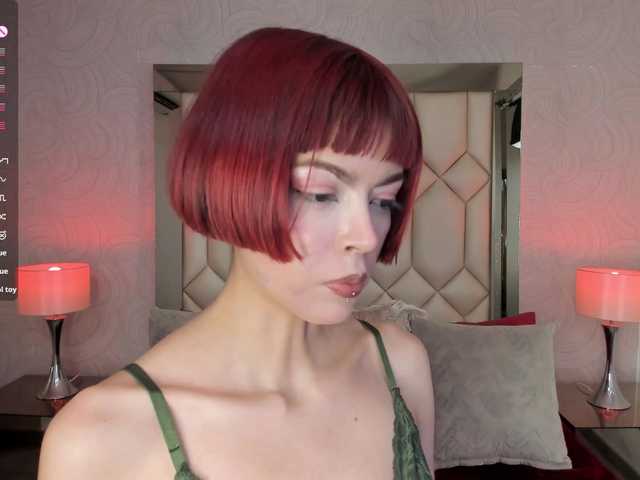 DollyConnor's BongaCams show and profile