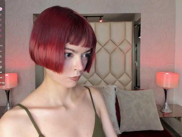 DollyConnor's BongaCams show and profile