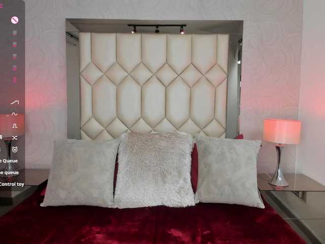 DollyConnor's BongaCams show and profile