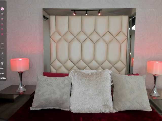 DollyConnor's BongaCams show and profile