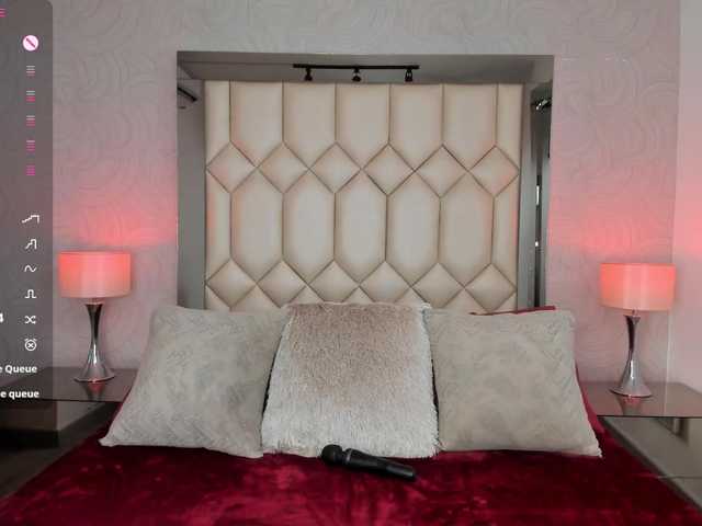 DollyConnor's BongaCams show and profile