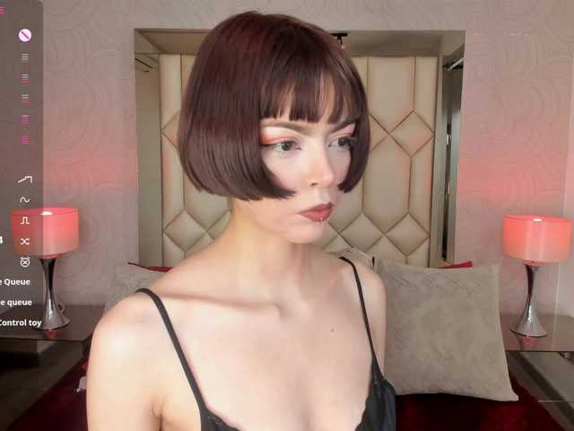 DollyConnor's BongaCams show and profile