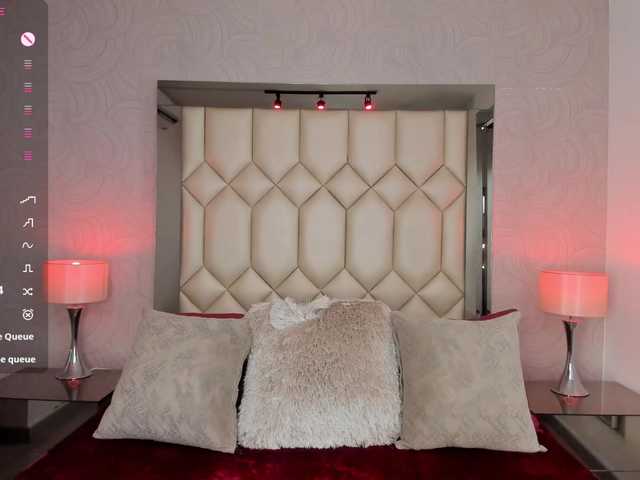 DollyConnor's BongaCams show and profile