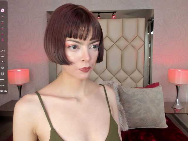 DollyConnor's BongaCams show and profile