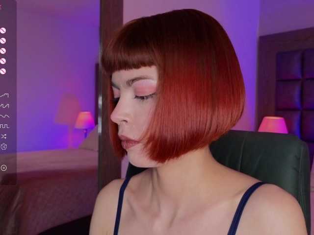  DollyConnor chat room