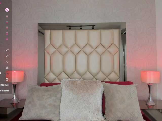 DollyConnor's BongaCams show and profile