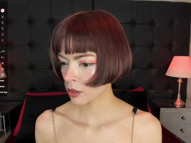 DollyConnor's BongaCams show and profile