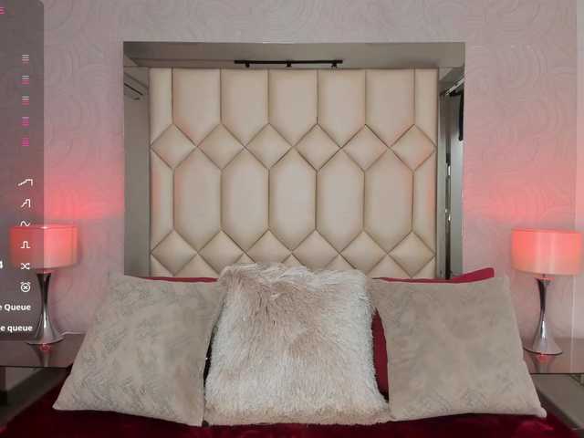 DollyConnor's BongaCams show and profile