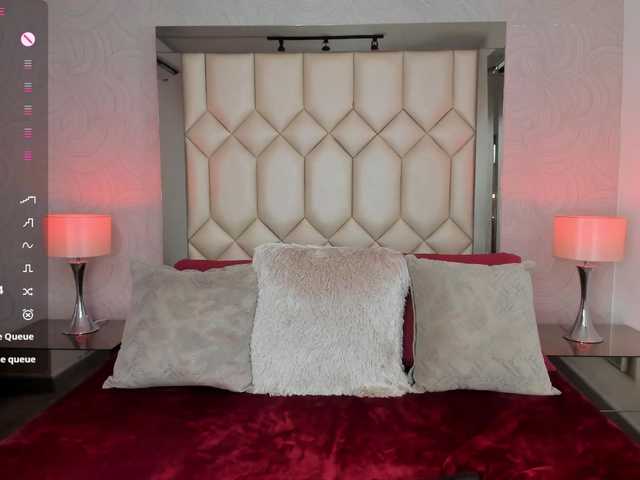 DollyConnor's BongaCams show and profile