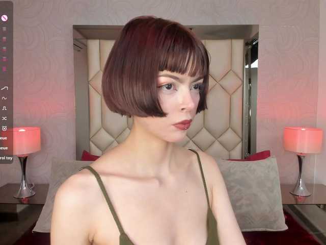 DollyConnor's BongaCams show and profile