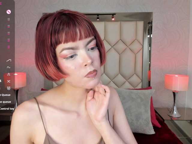 DollyConnor's BongaCams show and profile