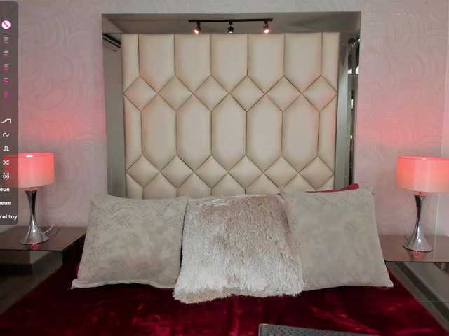 DollyConnor's BongaCams show and profile