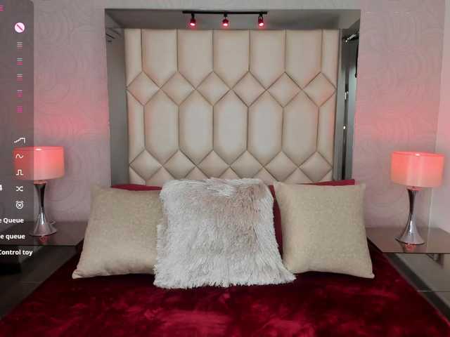 DollyConnor's BongaCams show and profile