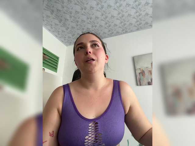 karlacortes, une amatrice française avec qui discuter et avoir du sexe