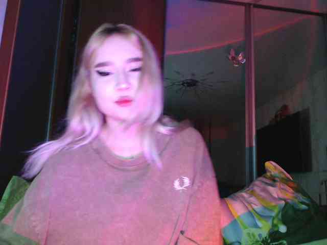 strip chat LilCharliey