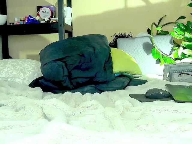 SmileDance's BongaCams show and profile