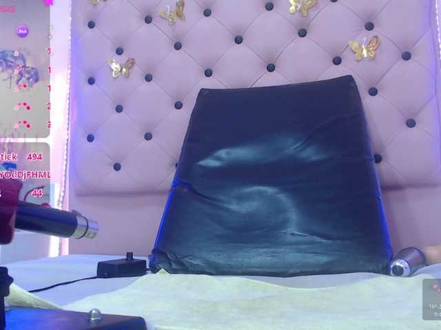 EmmaPink3's BongaCams show and profile