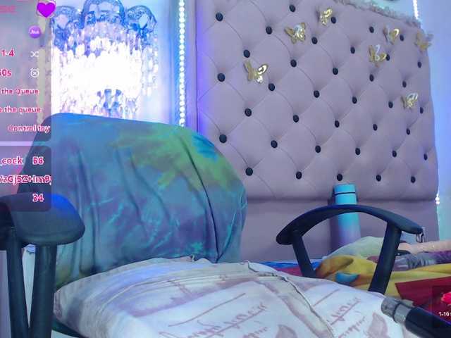 EmmaPink3's BongaCams show and profile