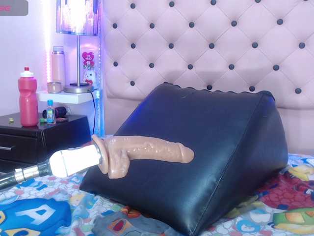 EmmaPink3 chat room