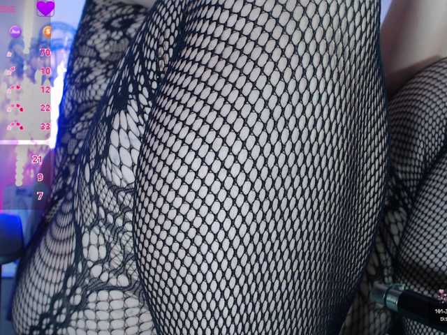 EmmaPink3's BongaCams show and profile