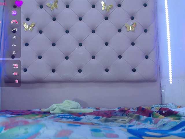 EmmaPink3's BongaCams show and profile