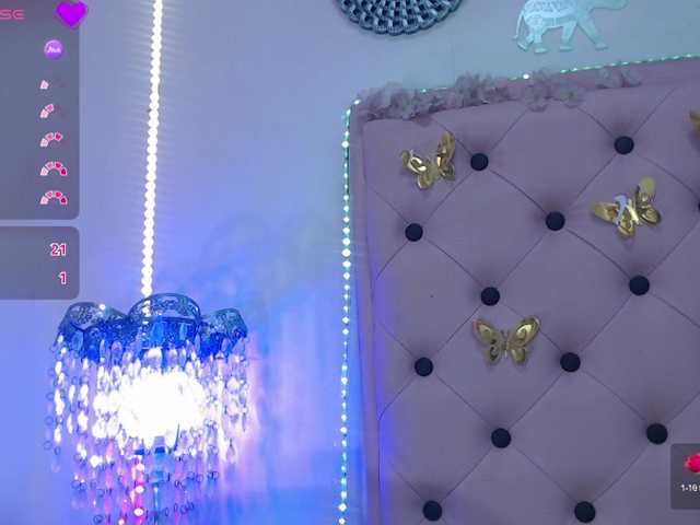 EmmaPink3's BongaCams show and profile