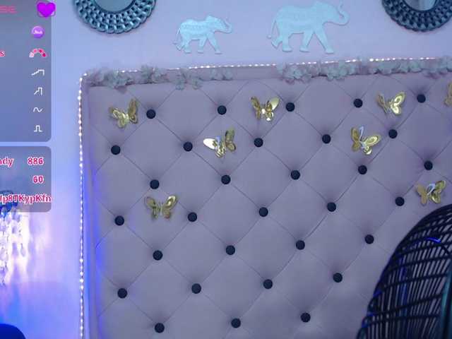 EmmaPink3's BongaCams show and profile