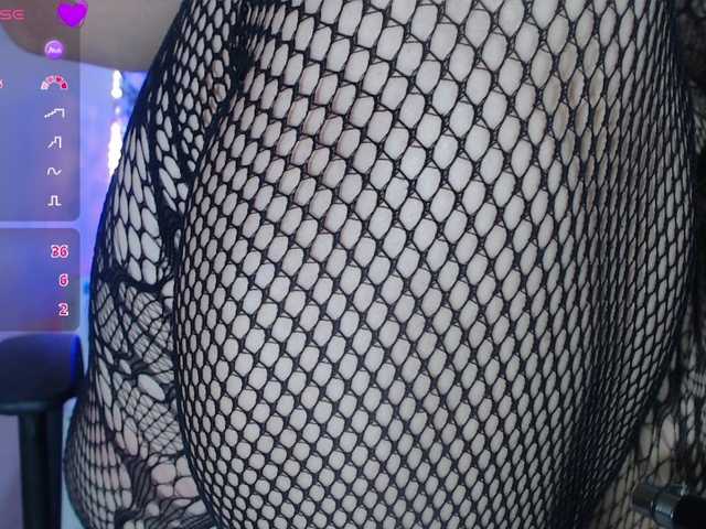 EmmaPink3's BongaCams show and profile