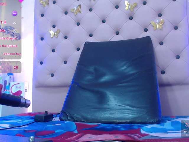 EmmaPink3's BongaCams show and profile