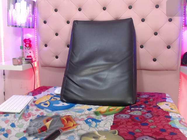  EmmaPink3 chat room