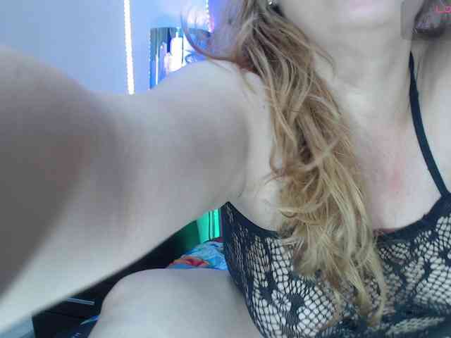 EmmaPink3 webcam
