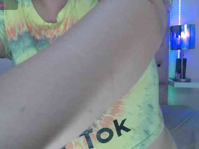 EmmaPink3 webcam