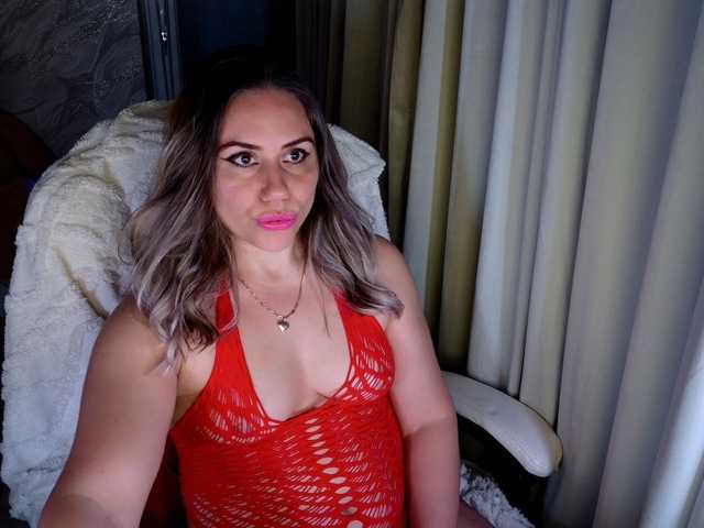 Annyfit4you's BongaCams show and profile