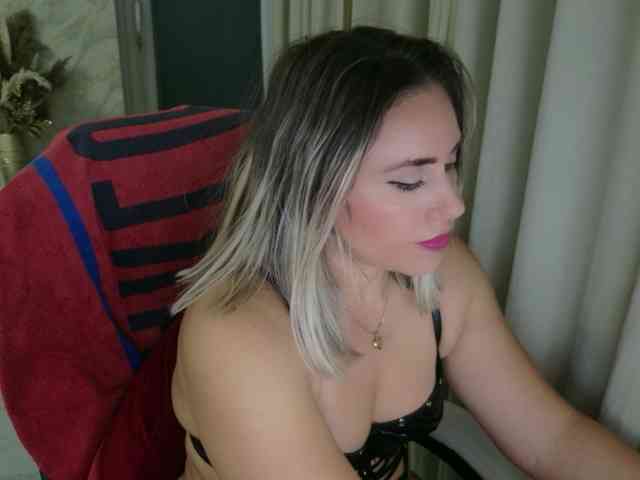 Annyfit4you bongacams