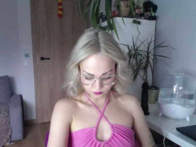 lexieSpicy's BongaCams show and profile