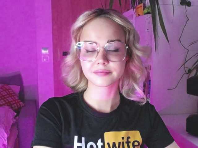 lexieSpicy — Sweet and  yet dang naughty ;) #innocentface #sweet #petite #glasses #fetish #natural #shorthair #domina #teaser #cfmn #joi #cei #cbt  #sph #cucktrainingI don;t speak russian