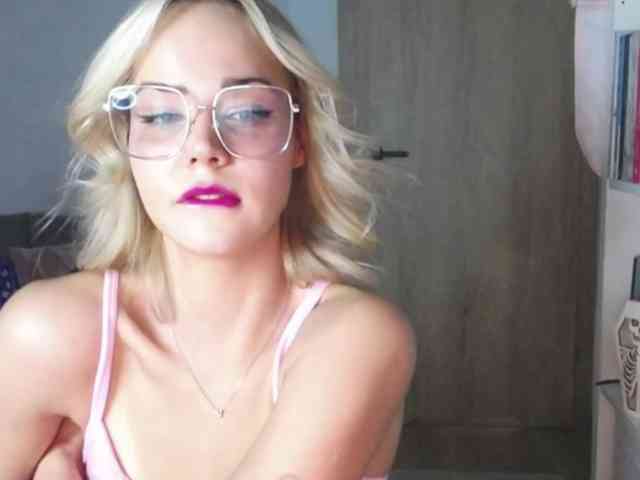 lexieSpicy webcam