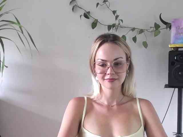 lexieSpicy webcam