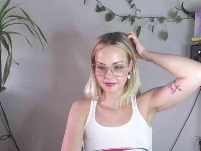 lexieSpicy webcam