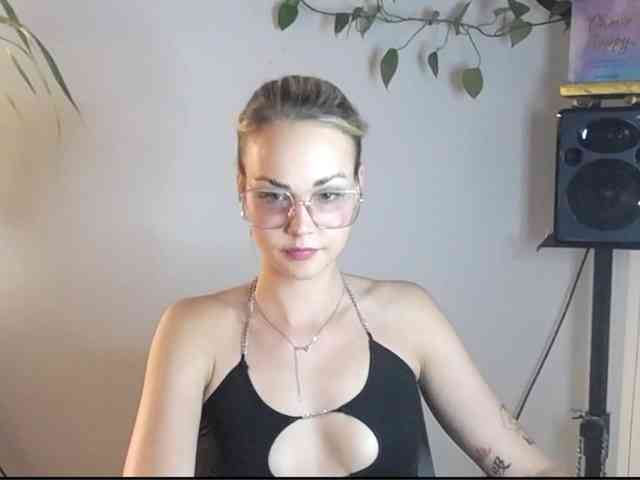 lexieSpicy webcam