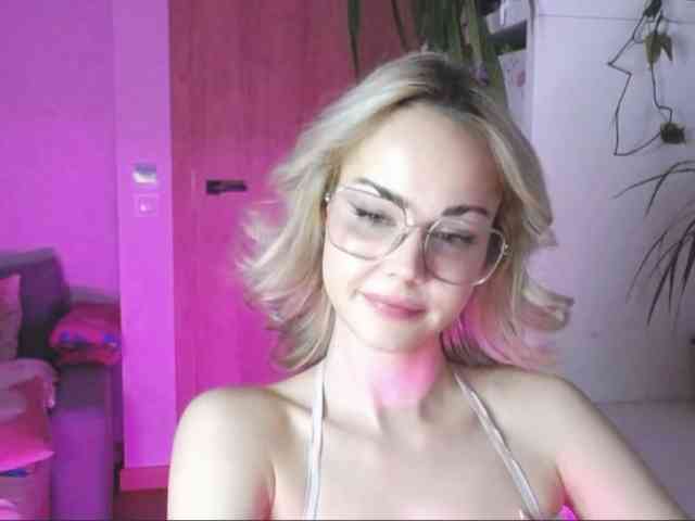 lexieSpicy webcam