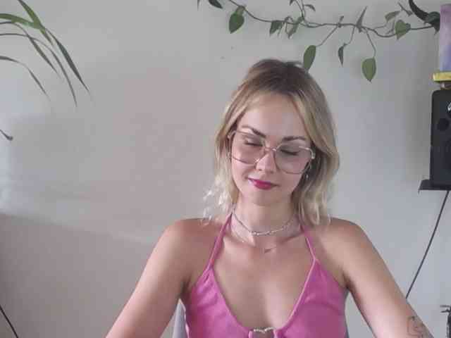 lexieSpicy webcam