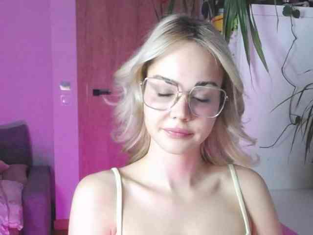 lexieSpicy webcam