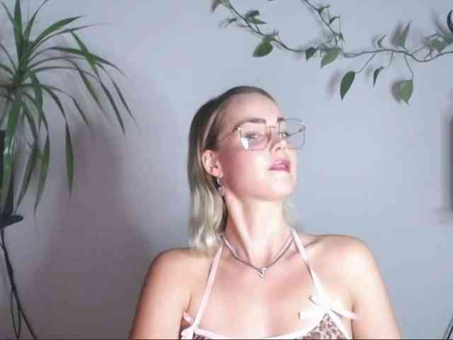 lexieSpicy webcam